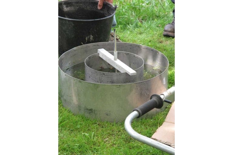 Infiltrometro de doble anillo